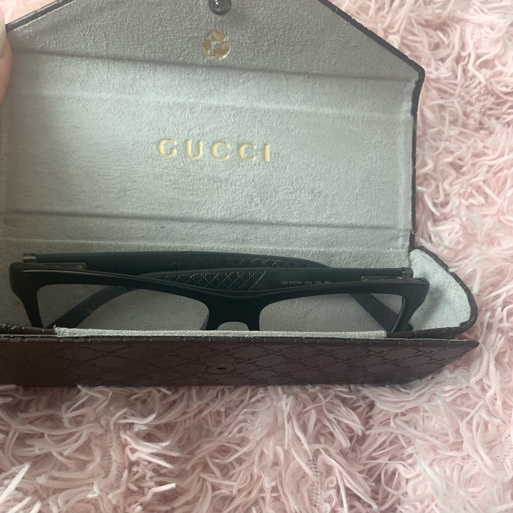 💯 authentic Gucci frames.